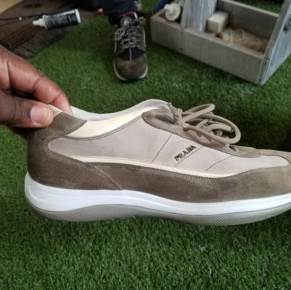 Sneakers - Picture 1 of 5